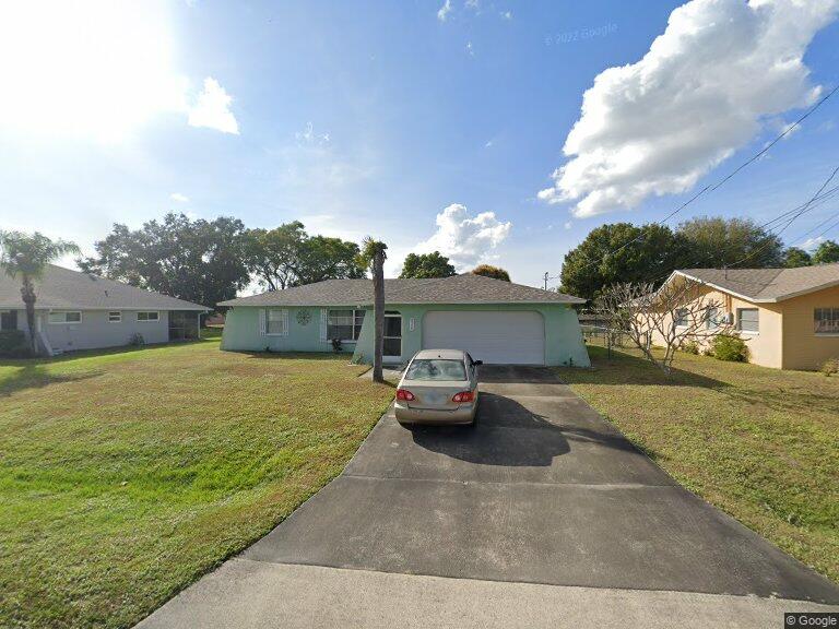 814 SE 20th Ct, Cape Coral, Fl 33990